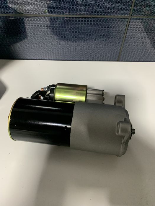 Ford F150 Lincoln Navigator rozrusznik nowy z Usa