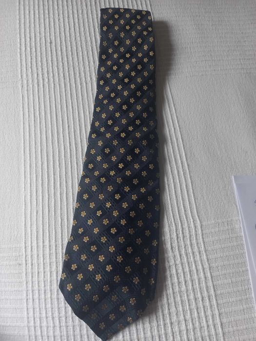 Gravata 100% seda Tie Rack, modelo Stralford (Portes incluídos)