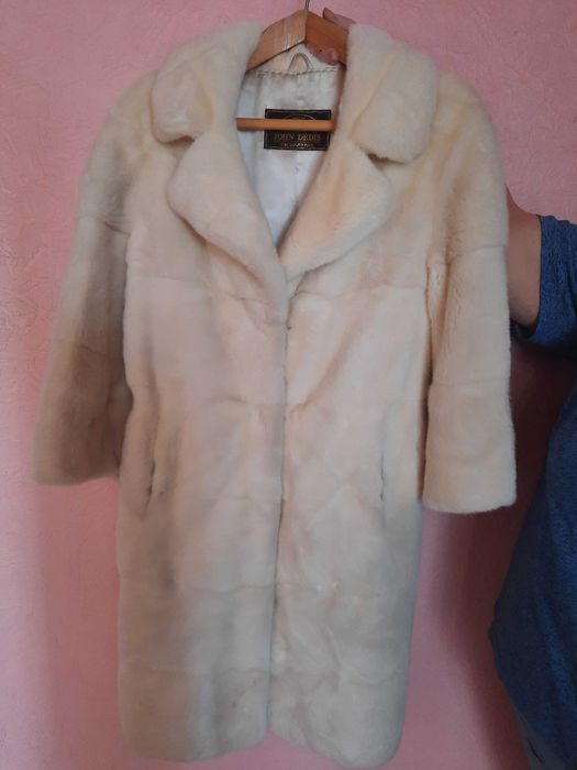 Шуба норковая белая