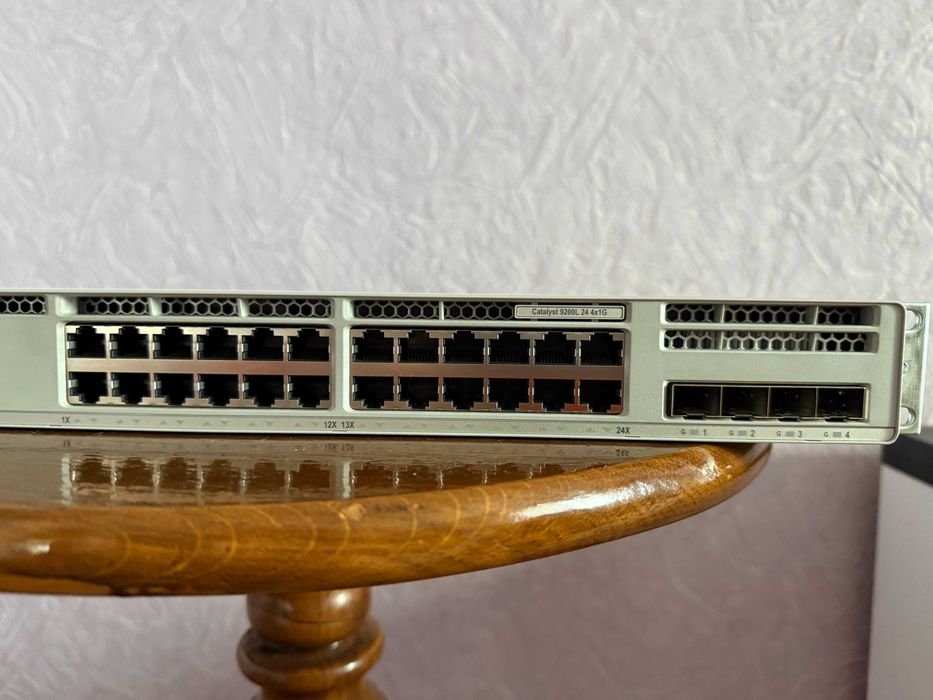 Коммутатор Cisco C9200L-24T-4G-A нал/безнал