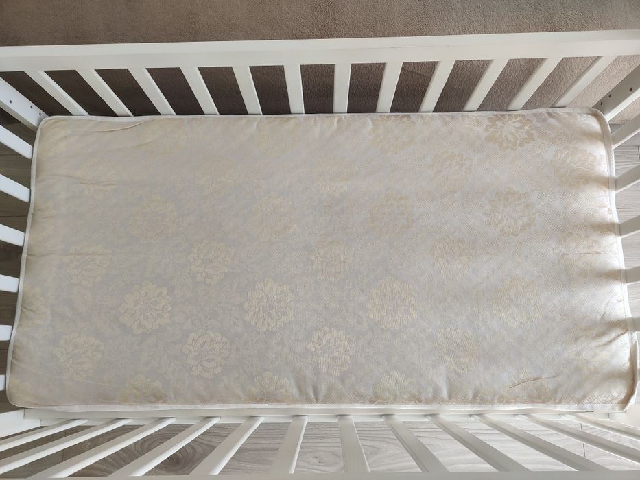 Ліжко дитяче біле з маятником та матрацом. 3 в 1 - Львів