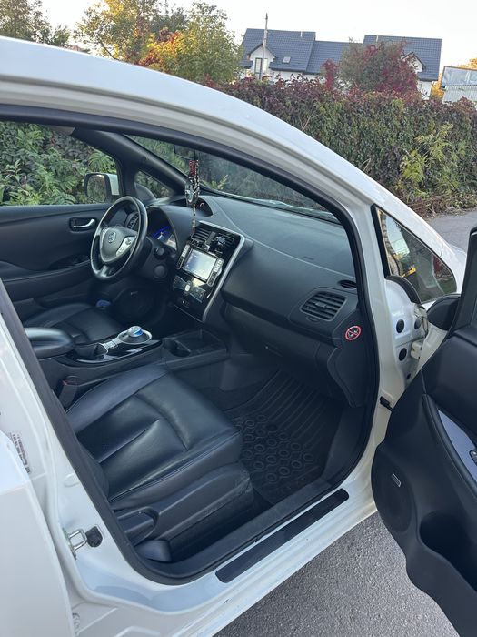 Nissan Leaf 2014