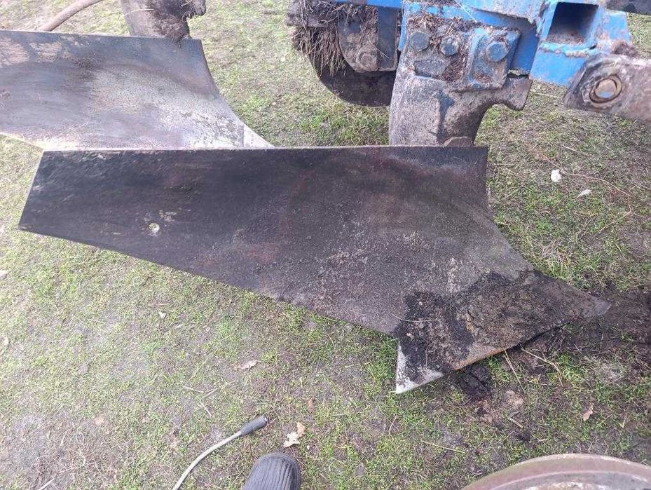 Продам плуг 2 .40