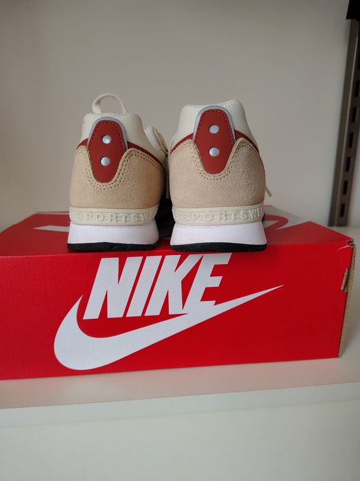 NIKE VENTURE RUNNER CK2948-105  жіночі кросівки