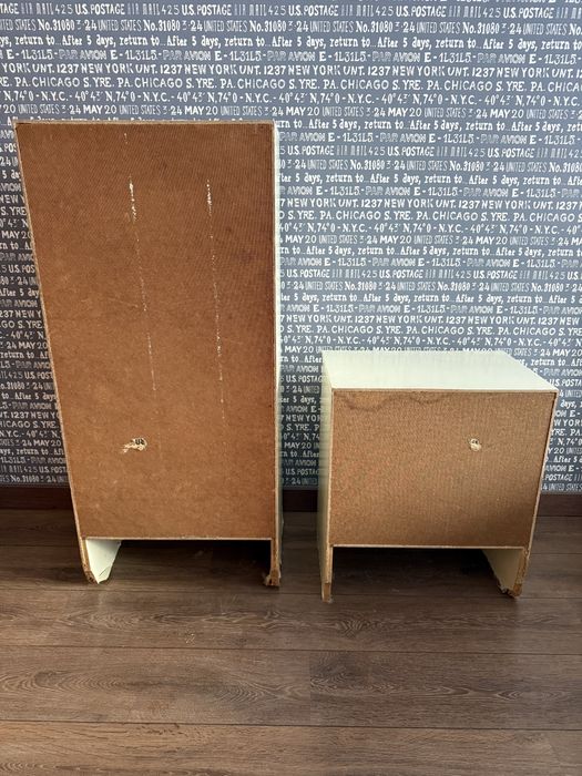 Conjunto Vintage (≈50 anos) – Módulo de Gavetas + Mesa de Cabeceira