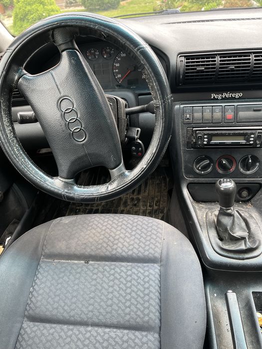 Rzadkość Audi A4 B5 1994, benzyna