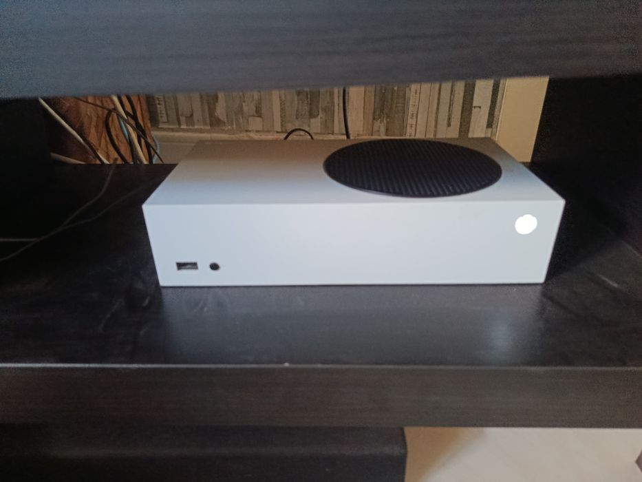 XBOX Serie S de 1TB  com 3 comandos