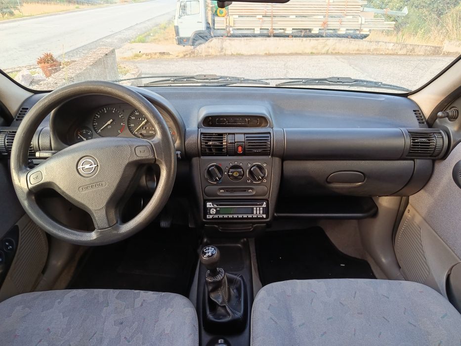 Corsa em ótimo estado