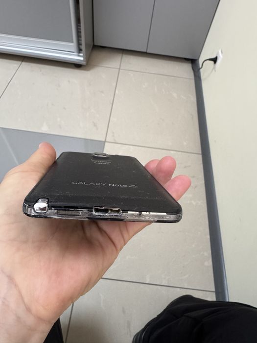 смартфон Samsung Galaxy Note 3 (версія для американського оператора Verizon, модель SM-N900V)