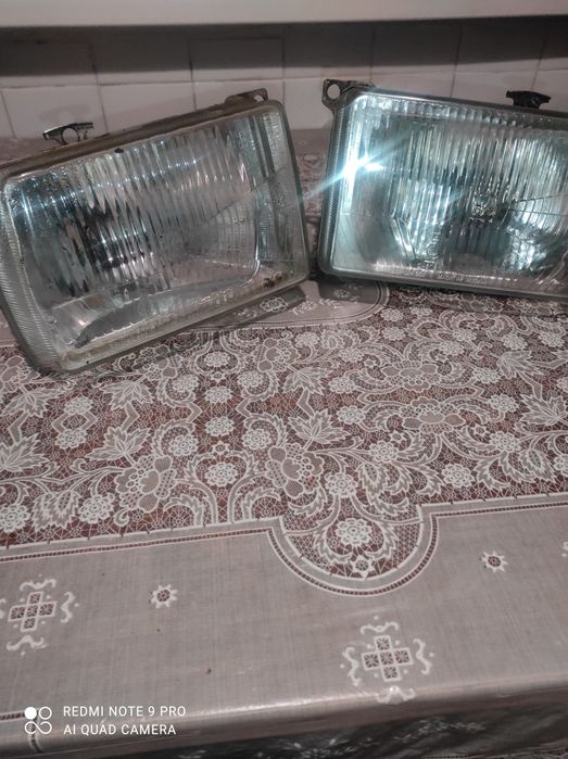 Передні фари на Фольксваген  Пасат В 2