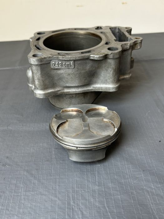 Cylinder+tłok HONDA CRF250 R 10-17