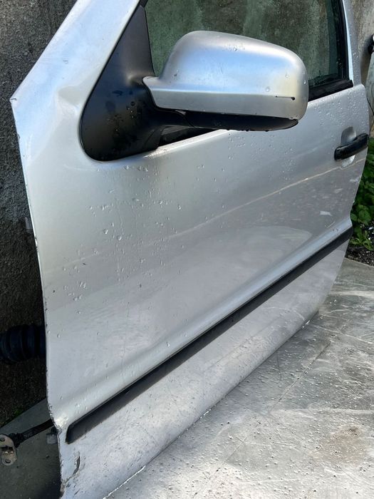 Porta Frente esquerda Vw Polo 2001