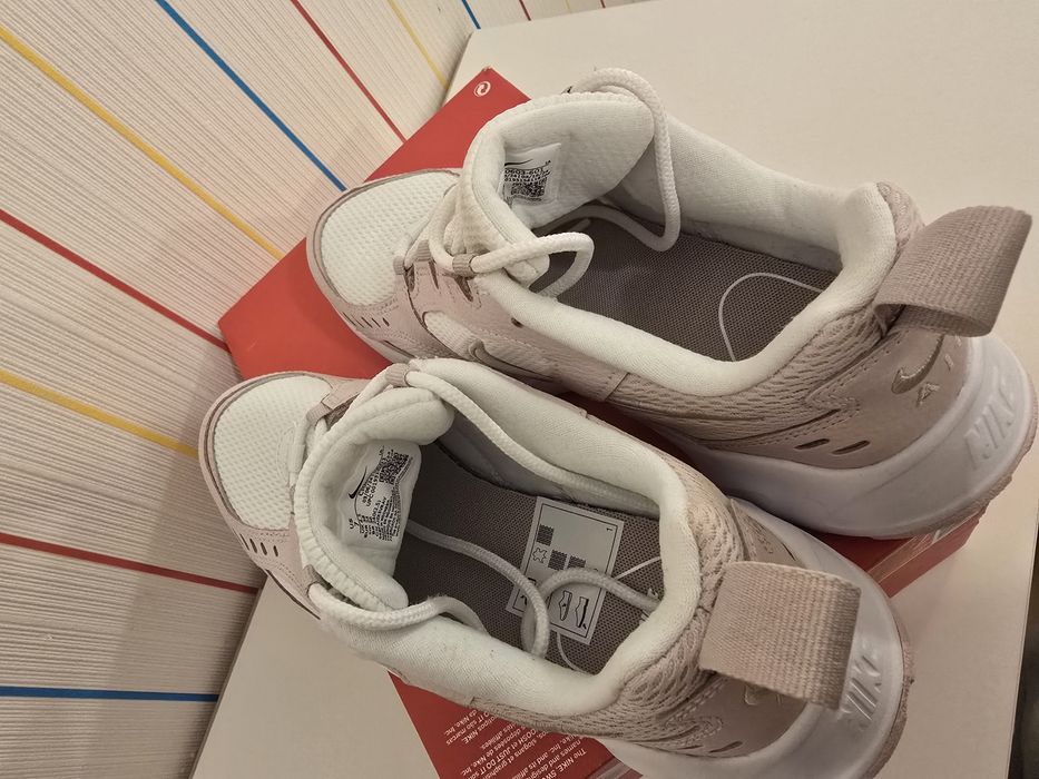 Кросівки жіночі Nike Air heights