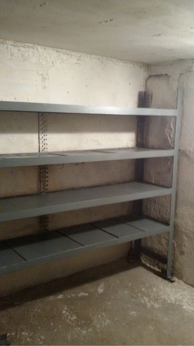 «Великий капітальний гараж 35 м² в центрі, АК №29, сухий підвал»