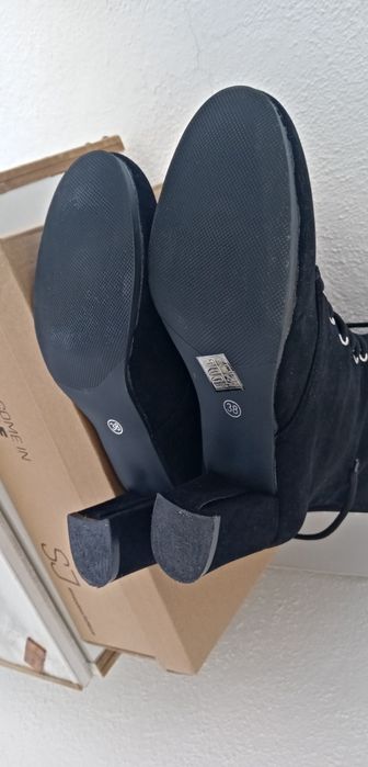 Botas Novas 38 pretas