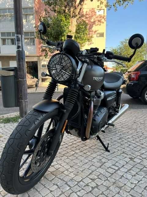 Triumph Street Twin 900