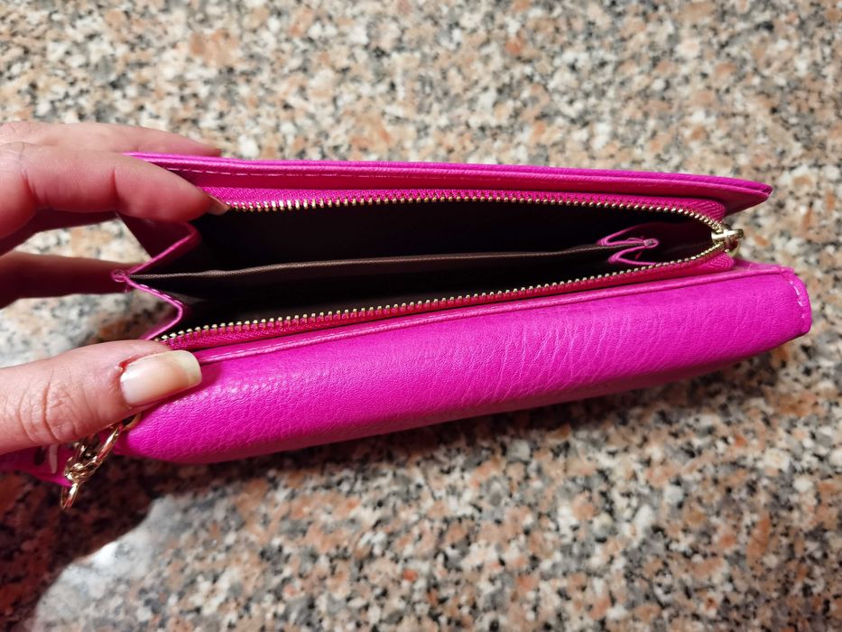 Várias carteiras a 3€