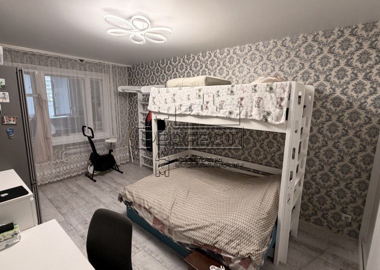 Продаж 3к квартири Радунська 42/10 / Радунская 42/10