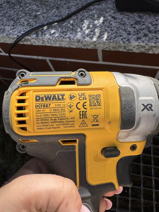 Zakrętarka udarowa DeWalt
