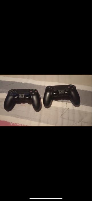 Vendo PlayStation 4 com 500 jogos