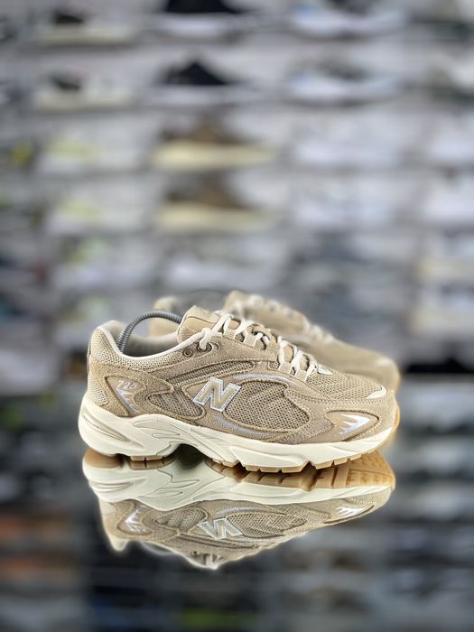 Кроссовки New Balance 725 Размер 41-42  Бежевые