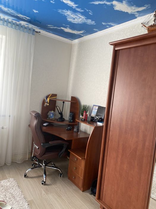 Шафа,стіл,стілець