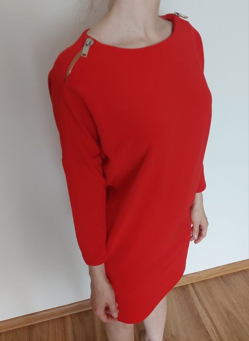 Czerwona sukienka Mohito rozm. XS