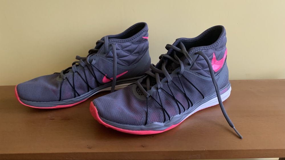 Жіночі кросівки Nike Dual Fusion TR HIT Mid