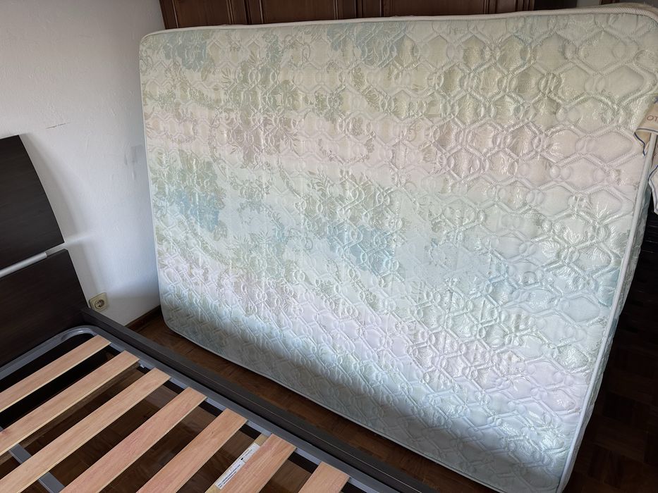 Cama + estrado + colchão