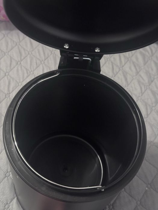 10 zł kosz na śmieci na pedał Wenko Leman.