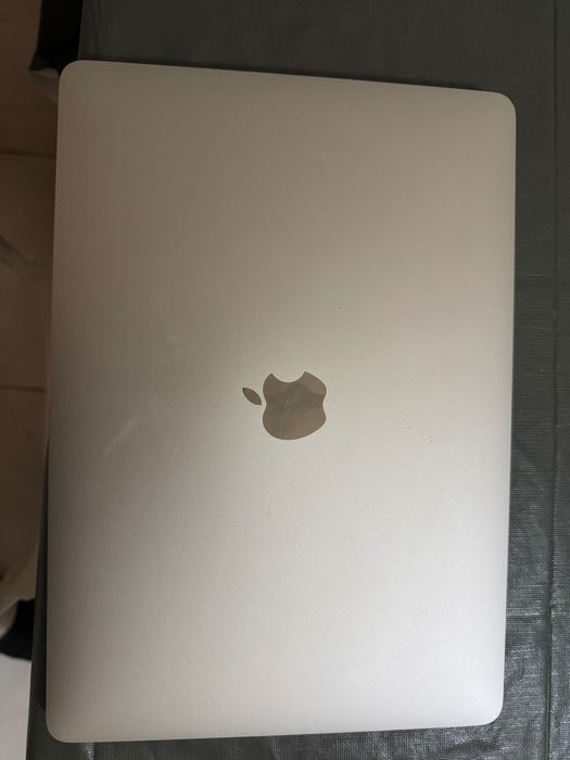 MacBook Pro 13” 2017 – 16GB RAM – Sem Riscos – Excelente Estado!