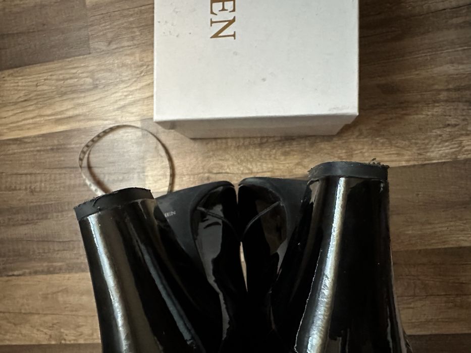 Lakierowane obcasy Wittchen