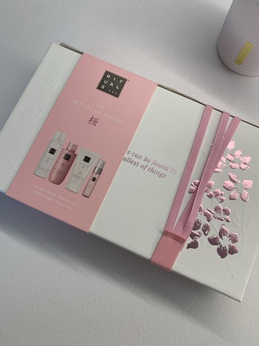 Набір подарунковий Rituals ritual of Sakura Gift Set розмір S