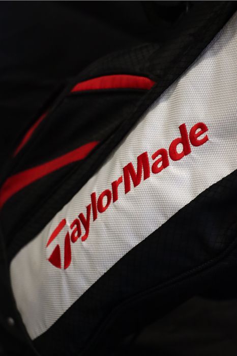 Conjunto Taylormade criança com 9 ferros