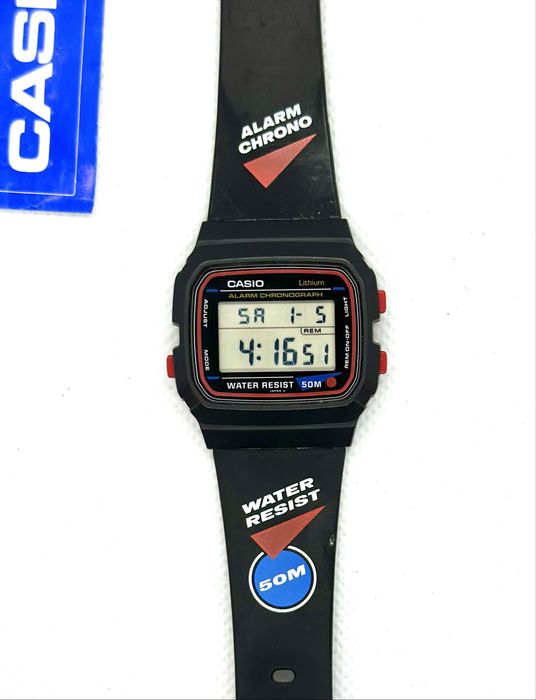 Casio W-48B, new old stock! Super raro