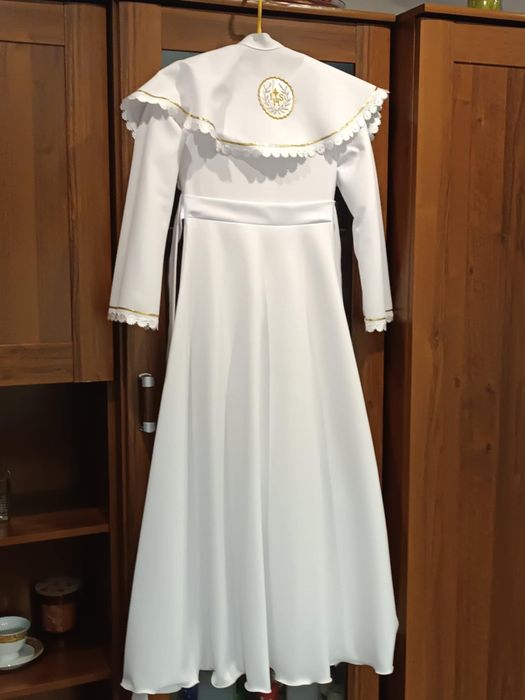 Alba komunijna dziewczynka