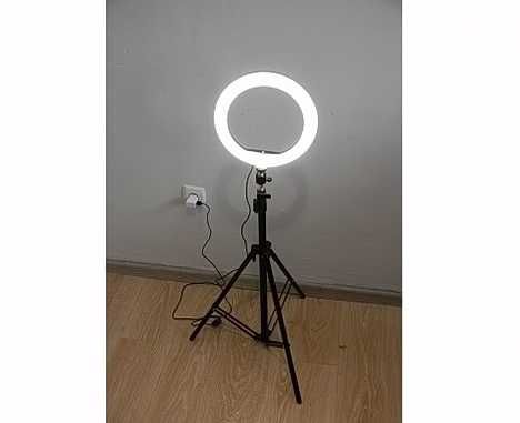 Кільцева светодіодна лампа 26 см. зі штативом 2 м и пультом