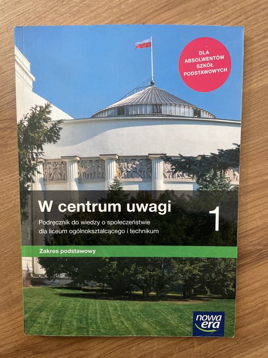 Podrecznik do wiedzy o spoleczenstwie W centrum uwagi