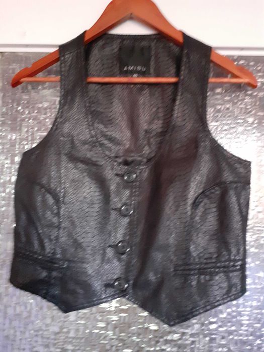 Spodniczka + kamizelka  ekoskora Amisu M