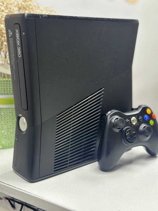 Xbox 360 Slim на 500 ГБ памʼяті з купою Ігор !