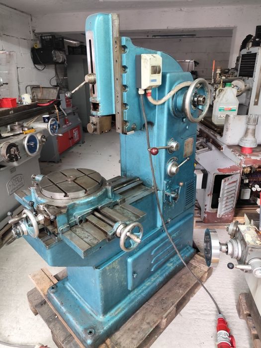 Frezarka Wiertarko wiertarka do metalu tokarka dłutownica piła taśmowa