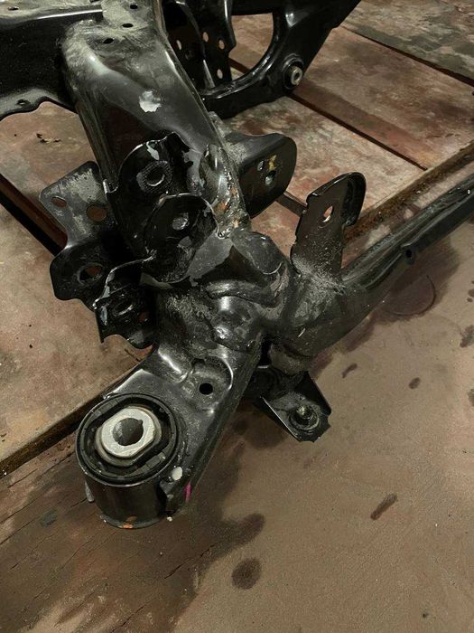 Продам Задний подрамник от Tesla Model Y 2021 LR