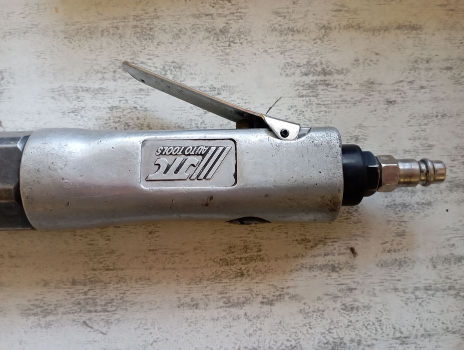 Пневмогайковёрт квадрат 1/2.