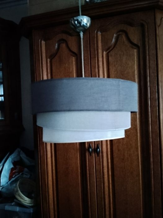 Lampa wisząca ..