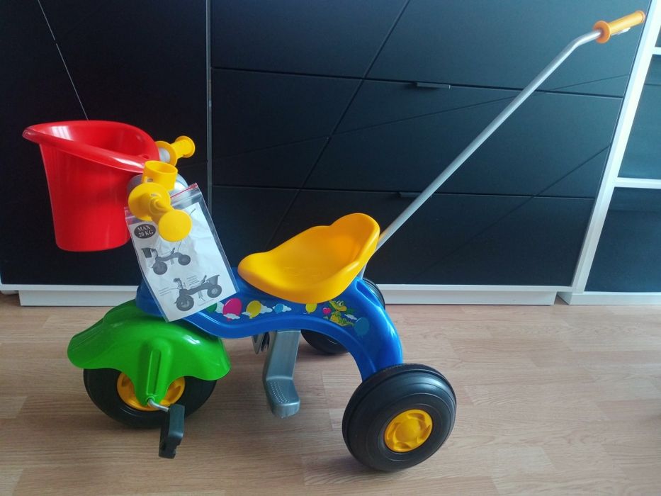 Okazja nowy Rowerek/ rower trójkołowy z rączką i pedałami