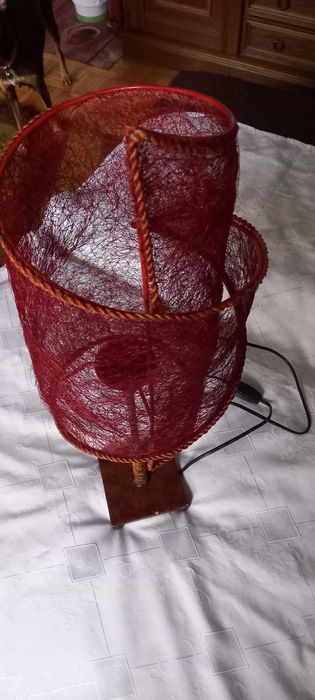 lampa stołowa czerwony abażur