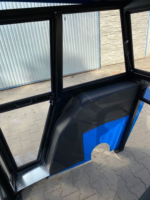 Kabina ciągnikowa Ursus C330 C360 T25 MF 235 255 Bizon Maska Błotniki