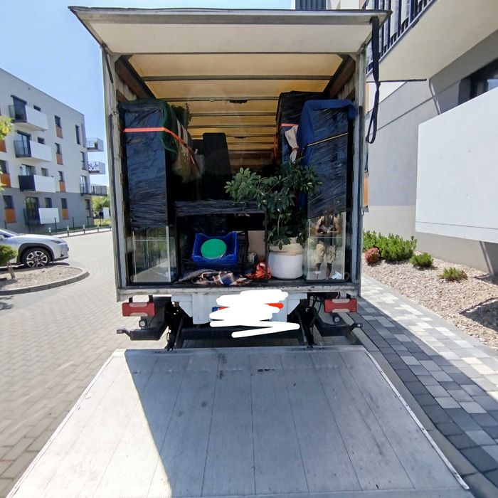 Opróżnianie ,Usługi Transportowe, przeprowadzki ,wywóz mebli