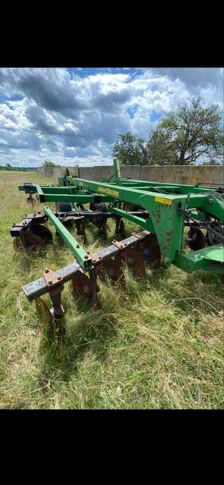 Глубокорыхлитель John Deere 2700