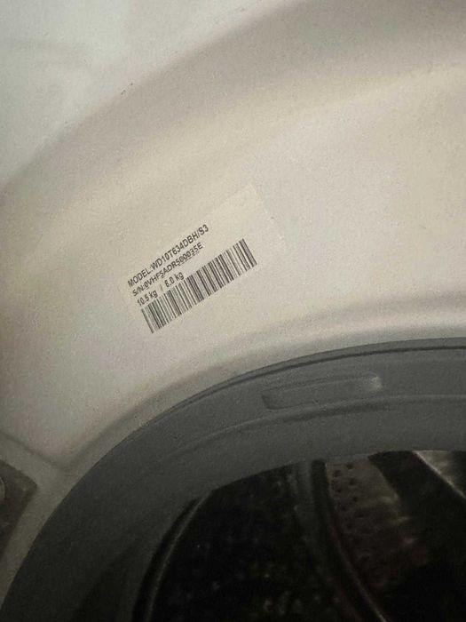 Máquina de lavar e secar roupa